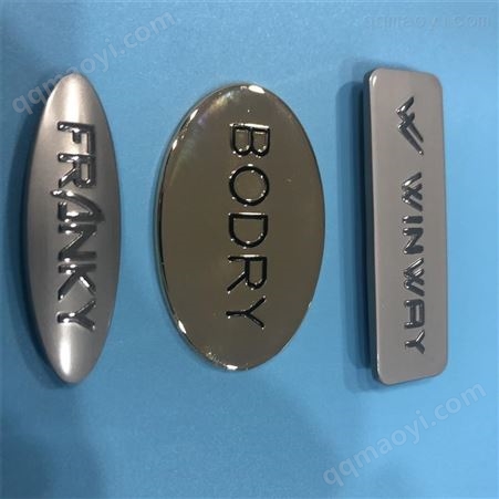 01东莞厂家压铸锌合金产品 电镀五金产品 分色电镀锌合金铭牌订制